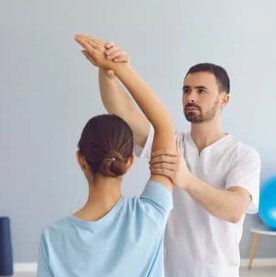 肩関節のリハビリになぜ骨盤の影響を考える必要があるのか？